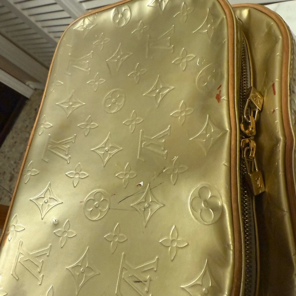 AUTH Louis Vuitton Murray gold Vernis Monogram Backpack - Picture 4 of 16